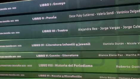 Escritores cruceños exigen pago por libros del Bicentenario