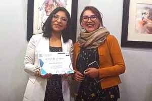 Karen Rojas invita a apreciar la belleza de lo imperfecto