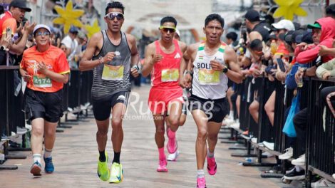 Héctor Garibay en la Carrera San Silvestre