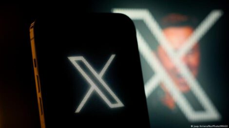 Gobierno francés denuncia a X por contenido sexista generado por su IA