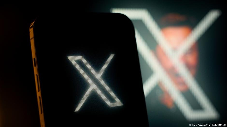 Gobierno francés denuncia a X por contenido sexista generado por su IA