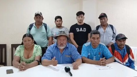 Marcha de la COB con Feliciano Vegamonte y dirigentes evistas