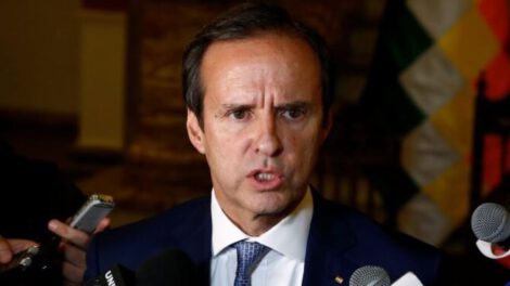 Tuto Quiroga destaca la caída del narco-tirano en Venezuela