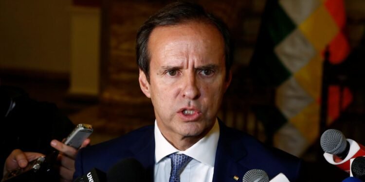 Tuto Quiroga destaca la caída del narco-tirano en Venezuela