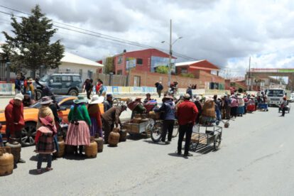 Abastecimiento de GLP en medio de filas y protestas