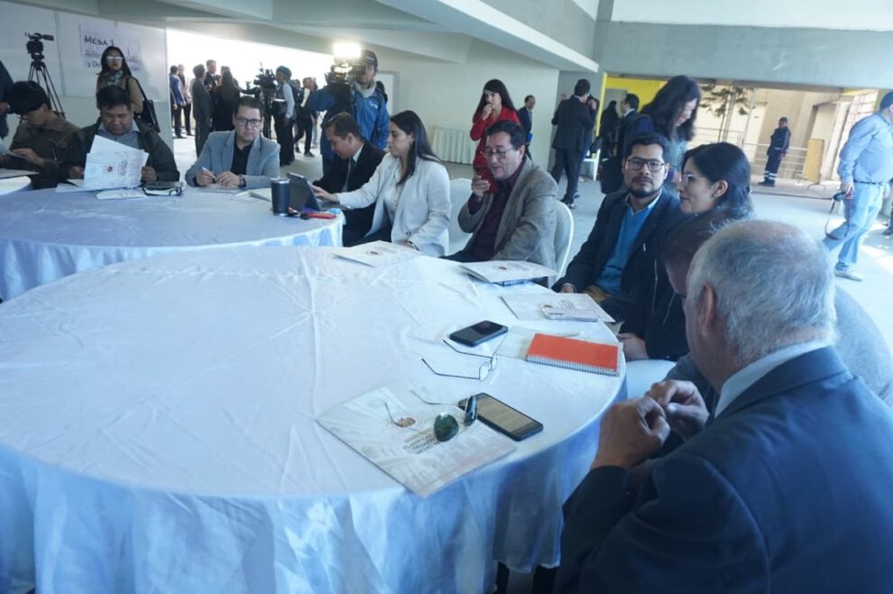 Gobierno instala mesas técnicas para dialogar sobre Decreto Supremo 5503