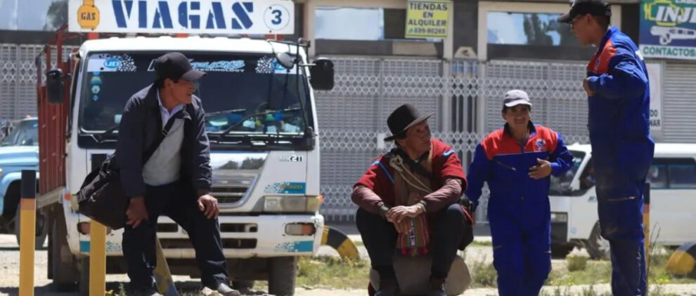 Pérdidas económicas por bloqueos en carreteras en Bolivia