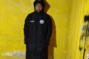 Destrozo de monumento frente al cuartel Camacho