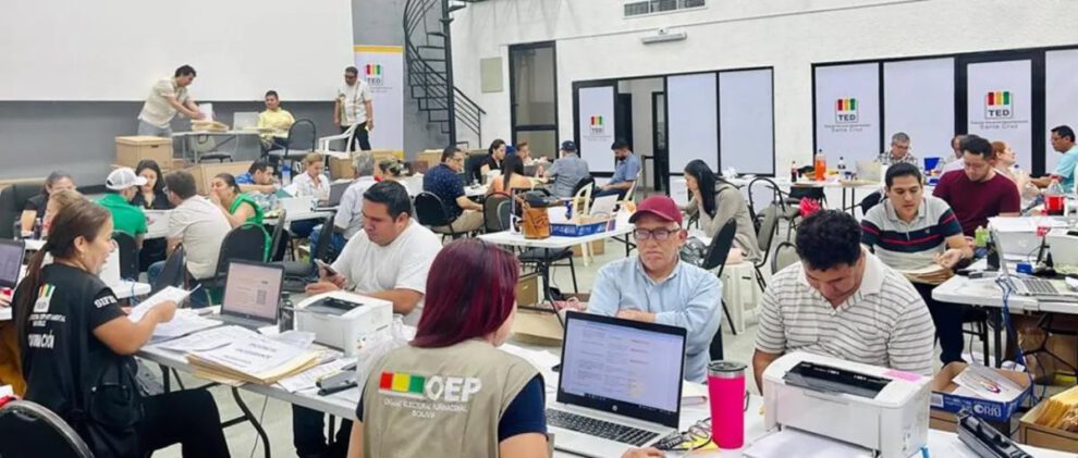 Candidatos habilitados e inhabilitados en elecciones subnacionales