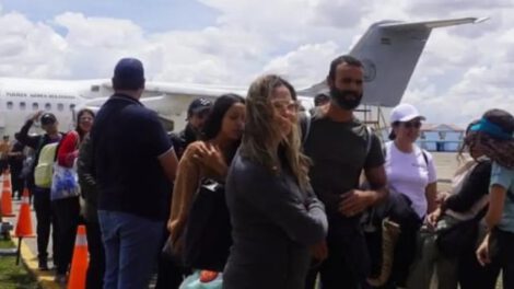 Gobierno rescata a turistas en Uyuni