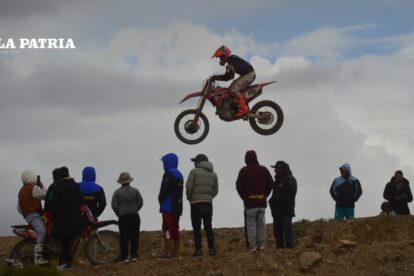 Motociclismo orureño con Dylan Mamani como protagonista