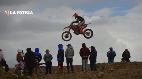 Motociclismo orureño con Dylan Mamani como protagonista