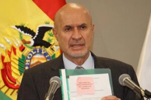 Decreto Supremo 5516 abroga el 5503 y mantiene eliminación del subsidio a carburantes