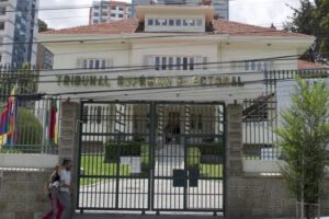 Sustitución de candidaturas inhabilitadas para elecciones subnacionales