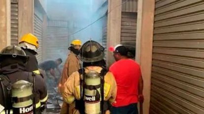 Incendio en la feria Barrio Lindo de Santa Cruz
