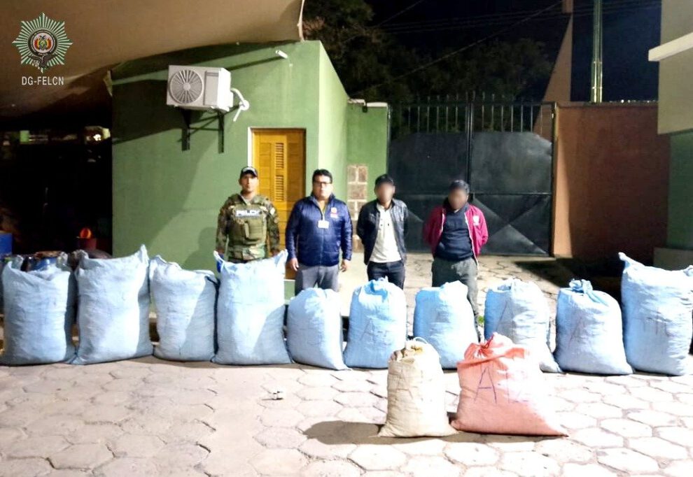Detienen a dos personas en Chuquisaca por transportar marihuana