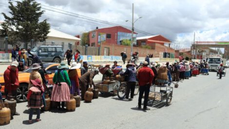 Contrabando de gas licuado en Bolivia