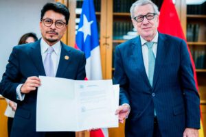 Bolivia y Chile cooperación en turismo y conectividad aérea