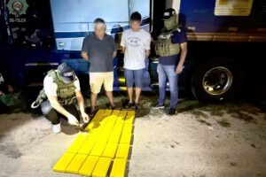 Aprehensión de hombres con cocaína en la ruta Santa Cruz – Puerto Quijarro