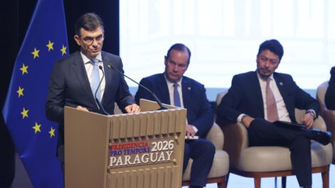 Rodrigo Paz asiste en Paraguay a la firma del Acuerdo Mercosur - Unión Europea