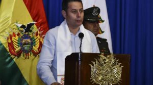 El vicepresidente Edmand Lara rechaza proyecto de ley antibloqueos