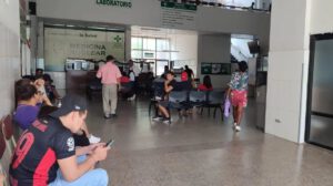 paro de trabajadores de salud en Santa Cruz