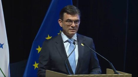 Rodrigo Paz en Mercosur destacando la situación política y económica de Bolivia