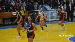 Alemán le quita el invicto a Universitario en la Libofem
