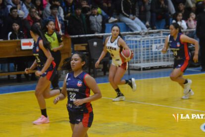 Alemán le quita el invicto a Universitario en la Libofem