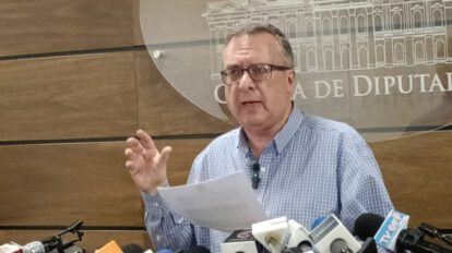 El diputado de Unidad, Carlos Alarcón, propone referéndum para ley antibloqueos