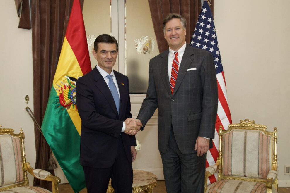 restablecimiento de embajadores con Estados Unidos