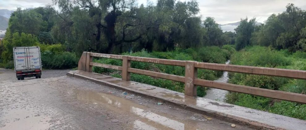 Hombre pierde la vida tras caer al río Tacata