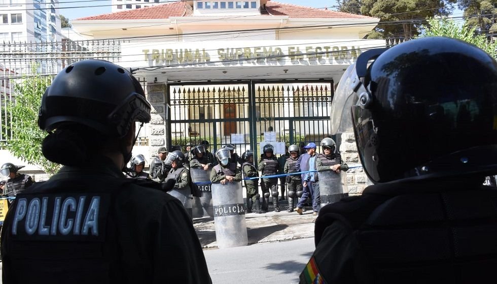 Amparo contra cancelación de ADN en Santa Cruz