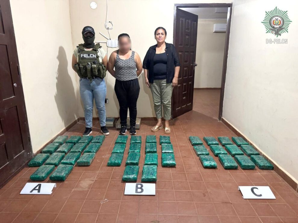 Aprehenden a una mujer con cargamento de marihuana