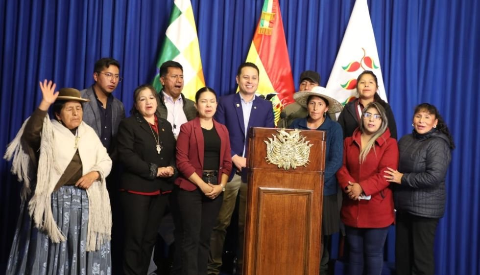 Día del Estado Plurinacional con Edmand Lara