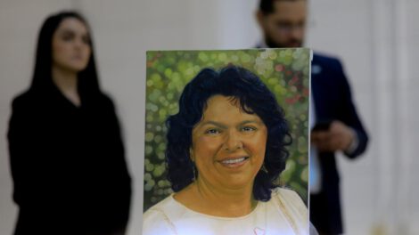 Billete de 200 lempiras con imagen de Berta Cáceres