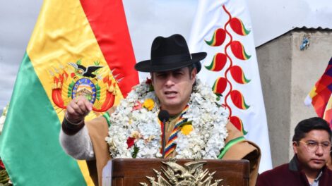 Edmand Lara critica a Rodrigo Paz en el Día del Estado Plurinacional