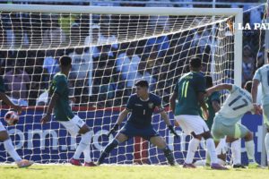 Bolivia derrota ante México en el estadio Ramón Aguilera Costas