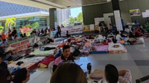 Paro de salud en Santa Cruz afecta a pacientes