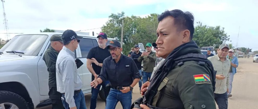 Emboscan a comitiva de autoridades en Las Londras