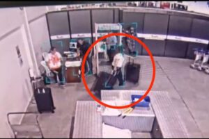 Ingreso irregular de maletas con 100 millones de dólares