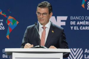 Integración regional en el Foro Económico Internacional con Rodrigo Paz