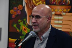 Gobierno coordinará encuentro con constructores tras protestas en La Paz