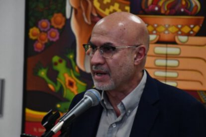 Gobierno coordinará encuentro con constructores tras protestas en La Paz