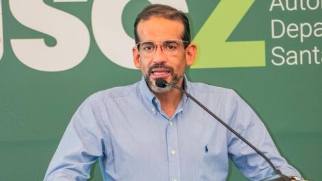 Avasallamientos en Santa Cruz y críticas a Luis Fernando Camacho