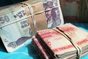 dinero incautado en Achacachi