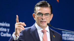 Cargos fantasma en la gestión de Rodrigo Paz