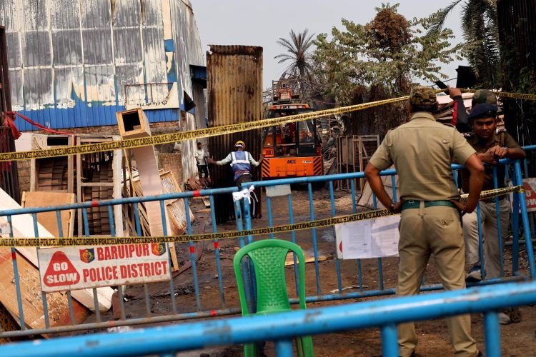 Incendio en fábrica de Calcuta, India