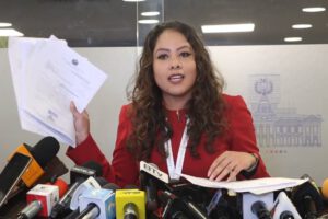 Salarios elevados en crisis económica