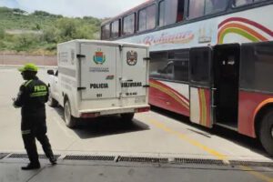 Hombre fallece en bus en Cochabamba
